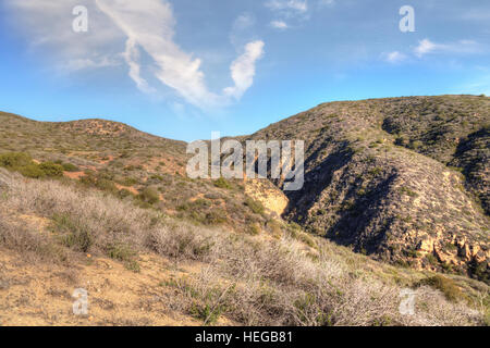 Sentier de randonnée qui surplombe la côte de Laguna Beach Laguna dans le désert de la Californie, aux États-Unis Banque D'Images