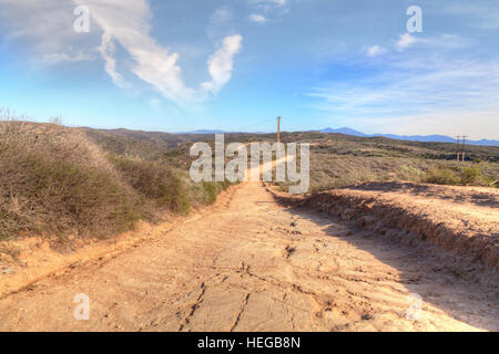 Sentier de randonnée qui surplombe la côte de Laguna Beach Laguna dans le désert de la Californie, aux États-Unis Banque D'Images