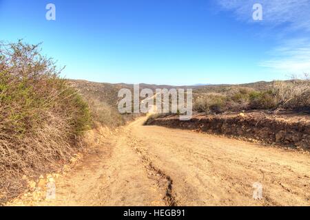 Sentier de randonnée qui surplombe la côte de Laguna Beach Laguna dans le désert de la Californie, aux États-Unis Banque D'Images