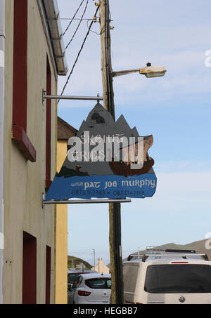 Voyages Skellig annoncés dans le village de Portmagee, comté de Kerry. Banque D'Images