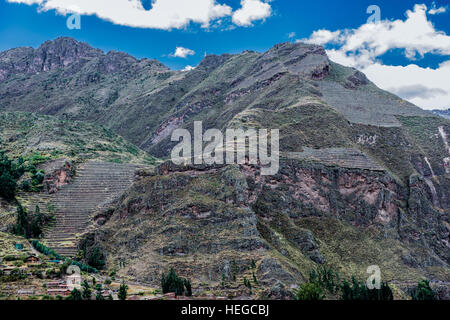 Pisac, ruines Incas dans les Andes péruviennes à Cuzco au Pérou Banque D'Images