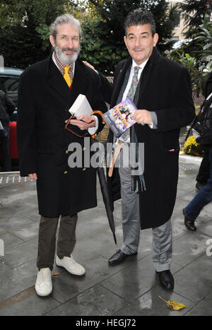 La Heritage Foundation fête annuelle et le dîner en l'honneur du décès de Sir Alec Guinness avec une plaque bleue avec : Jeff Stewart, John Altman Où : London, Royaume-Uni Quand : 20 Nov 2016 Banque D'Images