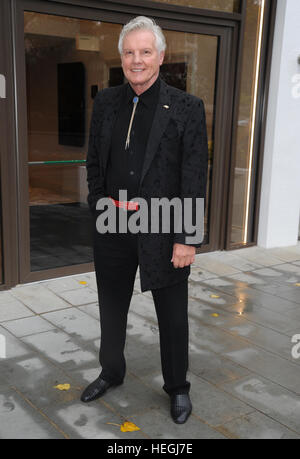 La Heritage Foundation fête annuelle et le dîner en l'honneur du décès de Sir Alec Guinness avec une plaque bleue avec : Jess Conrad où : London, Royaume-Uni Quand : 20 Nov 2016 Banque D'Images