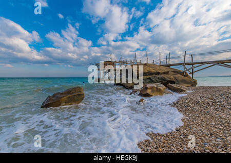 Côte Trabocchi dans la région des Abruzzes (Italie) Banque D'Images