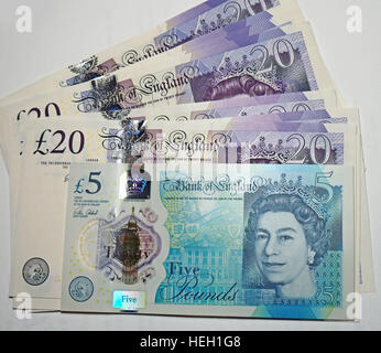 Il a été signalé que la nouvelle Angleterre billets de banque en polymère sont faits avec du suif de boeuf, de bouleverser les végétaliens. Banque D'Images