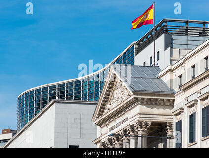 Le parlement espagnol ou Congreso de los Diputados à Madrid en Espagne. Banque D'Images