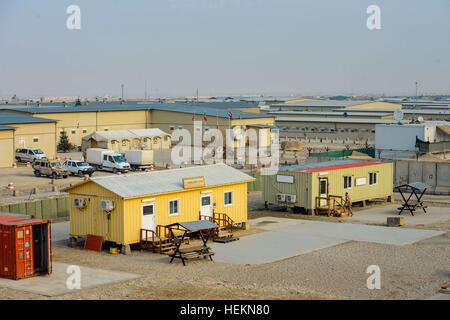 Mazar-i-Sharif, en Afghanistan. Dec 22, 2016. Une vue générale de la caserne de la base militaire Camp Marmal à Mazar-i-Sharif, en Afghanistan, le 22 décembre 2016. Photo : Gregor Fischer/dpa/Alamy Live News Banque D'Images