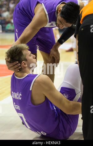 Belgrade, Serbie. 22 Décembre 2016 : Luka Doncic du Real Madrid en action au cours de la Turkish Airlines EuroLeague 2016/2017 Saison régulière 14 Ronde match entre le stade Crvena Zvezda Belgrade MTS et Real Madrid Aleksandar Nikolic le 22 décembre 2016 à Belgrade, Serbie. © Nikola Krstic/Alamy Live News Banque D'Images