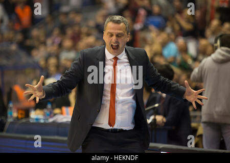 Belgrade, Serbie. 22 Décembre, 2016 L'entraîneur-chef : Dejan Radonjic de Crvena Zvezda Belgrade mts au cours de la Turkish Airlines EuroLeague 2016/2017 Saison régulière 14 Ronde match entre le stade Crvena Zvezda Belgrade MTS et Real Madrid Aleksandar Nikolic le 22 décembre 2016 à Belgrade, Serbie. © Nikola Krstic/Alamy Live News Banque D'Images