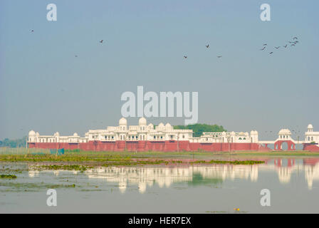 Melagarh : château d'eau étang de Neermahal Rudra Sagar, Tripura, Inde Banque D'Images