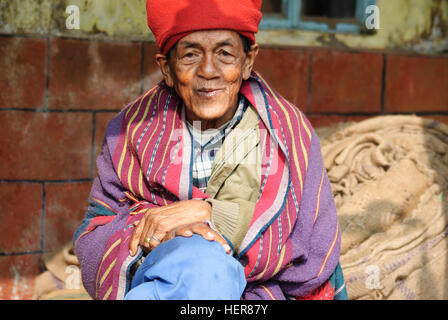 De l'homme : Haïfa peuple khasi dans le village de Tyrna Jympong avec le mouchoir, Meghalaya, en Inde Banque D'Images