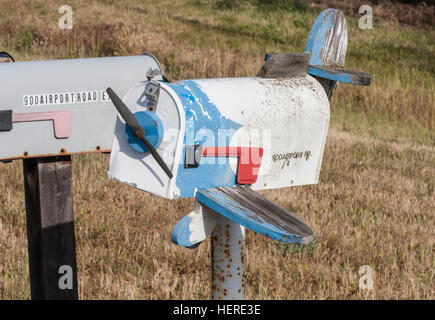 Boîtes aux lettres en conception de forme plane sur la Route Nationale 1, la Pacific Coast Highway, PCH, Californie,USA,United States of America, Banque D'Images