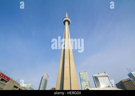 Vue de la Tour Nationale du Canada (Tour CN) à Toronto Banque D'Images