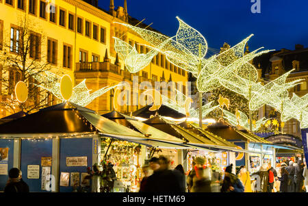 Marché de Noël à Wiesbaden, Allemagne. Banque D'Images