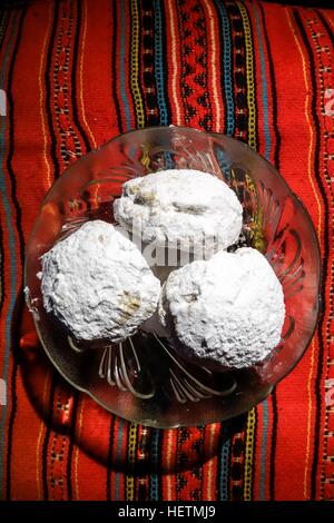 Kourabiedes biscuits de Noël traditionnel grec Banque D'Images