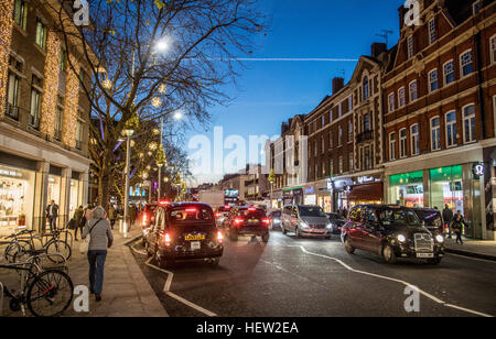 Kings Road Chelsea London UK la nuit, Banque D'Images