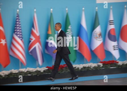 Le président américain Barack Obama qu'il arrive officiellement pour le Sommet du G20 de Regnum Carya Hotel Banque D'Images