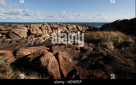 Fishermans Bay est une petite banlieue du Port Stephens zone d'administration locale dans la région de New South Wales, Australie. Il est situé sur la côte de la mer de Tasman adjacent à Anna Bay. Une grande partie de la partie est de la banlieue est occupé par le Parc National Tomaree et seulement une très petite partie de l'angle sud-ouest de la banlieue est peuplée. Banque D'Images