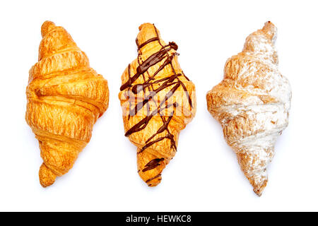 Trois croissants frais sur fond blanc Banque D'Images