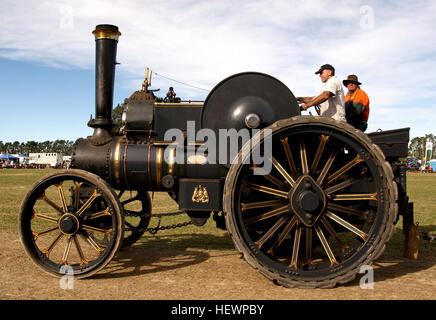 John Fowler &AMP ; Co. (Leeds) Ltd sont des ingénieurs de Leathley Hunslet Road, Leeds, West Yorkshire, Angleterre qui ont été créé en 1863 par l'ingénieur agricole John Fowler. Fowler &AMP ; Co provenant des moteurs de traction et d'instruments aratoires et de l'équipement, ainsi que l'équipement ferroviaire. Fowler &AMP ; Co a aussi produit le début de la voie du tracteur Marshall qui a été suivi d'une version de la Field Marshall tracteur. British Railways locomotives Département de génie à ED1 ED7 ont été construites par Fowler &AMP ; Co. Banque D'Images