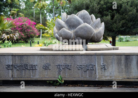 Monument à Sir Seewoosagur Ramgoolam, Premier Ministre, au Jardin Botanique SSR de pamplemousses, Maurice, Banque D'Images