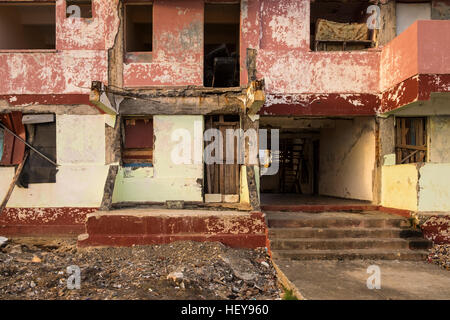 Les dommages structuraux causés à des appartements et des bâtiments par l'ouragan Mathew, Baracoa, Cuba Banque D'Images