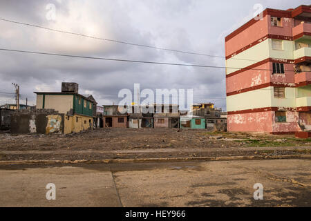 Les dommages structuraux causés à des appartements et des bâtiments par l'ouragan Mathew, Baracoa, Cuba Banque D'Images