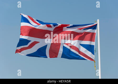 Union Jack battant sur plage de Margate, Margate, Kent, Angleterre, Royaume-Uni Banque D'Images