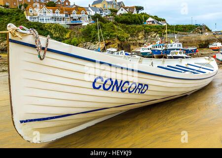 Bateaux dans le port pittoresque de Newquay, à Cornwall, UK Banque D'Images