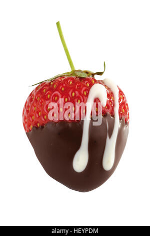 Fraises enrobées de chocolat avec glaçage blanc Banque D'Images