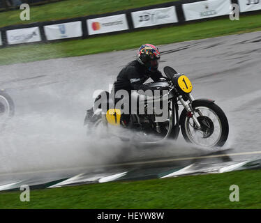 Glen Anglais, John McGuinness, Norton Manx, Barry Sheene Memorial Trophy, Goodwood Revival 2016, 2016, classic, vélos, motos, Goodwood, Goodwood Banque D'Images