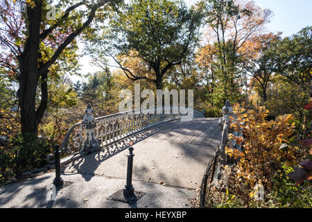 Pont n° 27 dans Central Park, NYC Banque D'Images