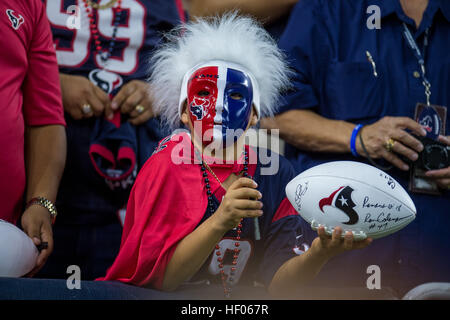 Houston, Texas, USA. Le 24 décembre, 2016. Un ventilateur des Houston Texans NFL avant un match entre les Houston Texans et les Bengals de Cincinnati à NRG Stadium à Houston, TX, le 24 décembre 2016. © Trask Smith/ZUMA/Alamy Fil Live News Banque D'Images