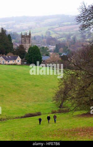 Batheaston, Somerset, England, UK weather. 25thDecember 2016. Les gens marcher sur un matin de Noël humide mais doux. © Richard Wayman/Alamy Live News Banque D'Images