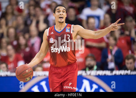 Munich, Allemagne. 12Th sep 2016. Nick Johnson de Bayern pendant la Bundesliga match de basket-ball entre FC Bayern Munich et ratiopharm Ulm dans le dôme d'Audi à Munich, Allemagne, le 26 décembre 2016. Le Bayern a perdu le match 79-87. Photo : Tobias Hase/dpa/Alamy Live News Banque D'Images