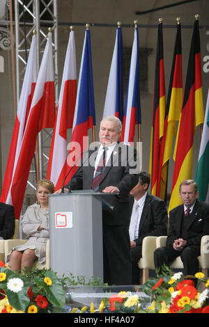 Cracovie, Pologne - 04 juin 2009 : 20e anniversaire de l'effondrement du communisme en Europe centrale o/p Lech Walesa Banque D'Images