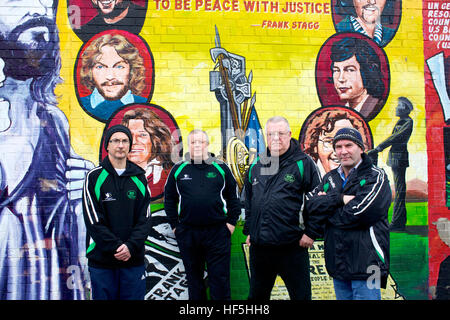 L'honneur des soldats de l'Ira visite - 08/01/2012 - Irlande du Nord / Ulster / Belfast - certains ex-soldats de l'IRA font aujourd'hui partie de l'association politique Cloiste, proposant des visites de Belfast et Derry - Olivier Goujon / Le Pictorium Banque D'Images