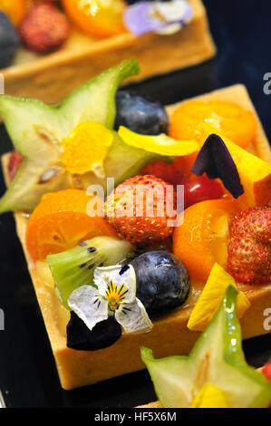 Des gâteaux aux fruits. Alimentaria, Nourriture et boissons International Exposition, L'Hospitalet de Llobregat, Barcelone, Catalogne, Espagne Banque D'Images