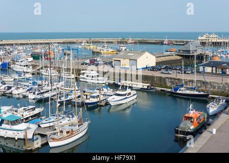 Royal Harbour Marina, Ramsgate, Île de Thanet, dans le Kent, Angleterre, Royaume-Uni Banque D'Images