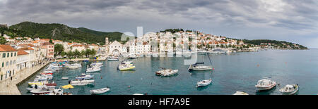 Vue panoramique de la ville de Hvar en été Banque D'Images