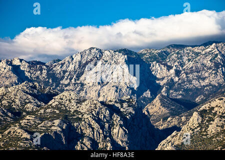 Désert de pierre brute Velebit mountain peak view, parc national en Croatie Banque D'Images