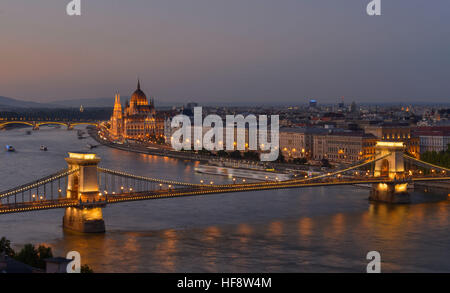 Kettenbruecke, Parlament, Donau, Budapest, Hongrie, pont suspendu, le parlement, le Danube, le hongrois Banque D'Images