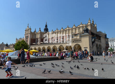 Tuchhallen, la Hauptmarkt, Krakow, Pologne, chiffon salles, marché central, Cracovie, Pole Banque D'Images