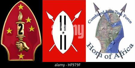 De gauche, l'insigne de la 2e Division de marines, guerrier Massaï, Nation et combinés Joint Task Force-Horn of Africa CJTF-HOA insignia remonte à racines 130711-N-IZ662-644 Banque D'Images