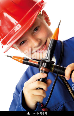 Peu electrician holding tester bars dans ses mains Banque D'Images