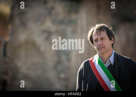 Rome, Italie. 28 Dec, 2016. Luca Bergamo parle à la conférence de presse 'primo Gennaio ai Fori" à Rome. © Andrea Ronchini/Pacific Press/Alamy Live News Banque D'Images