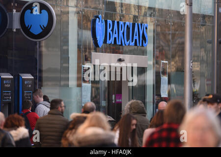 Direction générale de la banque Barclays logo signe à Cardiff, Pays de Galles, Royaume-Uni. Banque D'Images