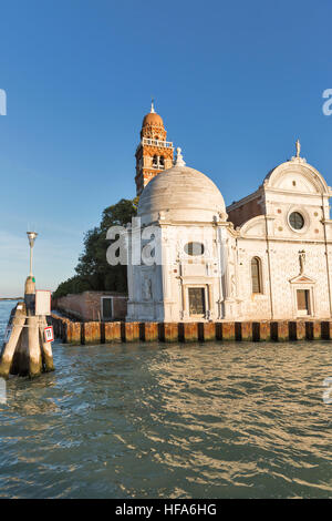 San Michele cimetière église catholique de Venise, en Italie. Vue du lagon. Banque D'Images