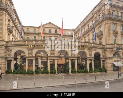 Steigenberger Frankfurter Hof hotel de luxe se trouve dans le centre de Frankfurt am Main Hessen Allemagne, la façade extérieure Banque D'Images