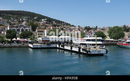 Port de Prince Island Heybeliada en mer de Marmara, Istanbul, Turquie Banque D'Images